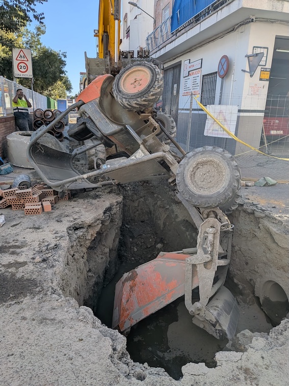 Accidente volquete camas