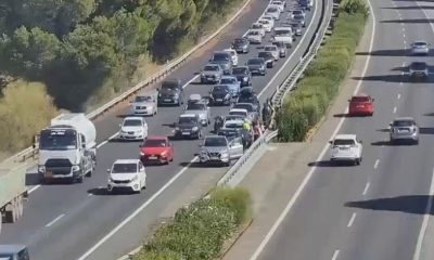 Autopista Sevilla trafico atasco