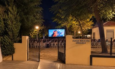 Cine de verano parque Huevar