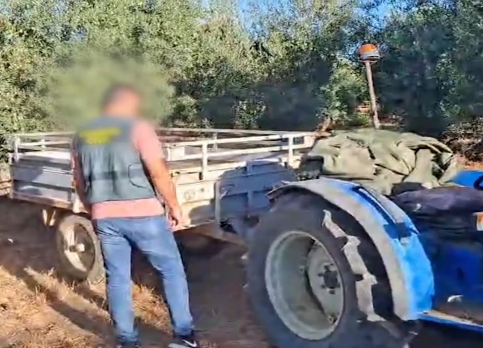 Guardia Civil tractor