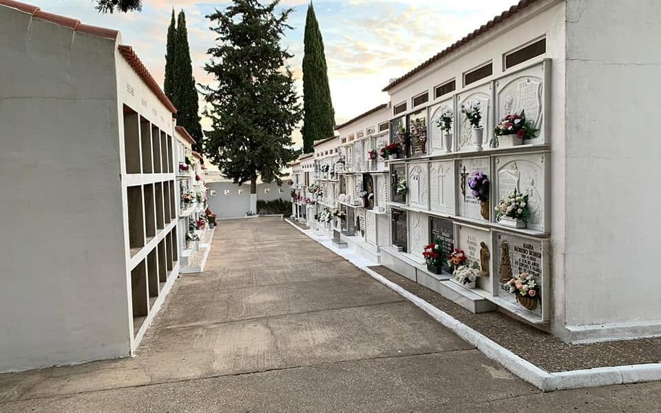Huevar cementerio