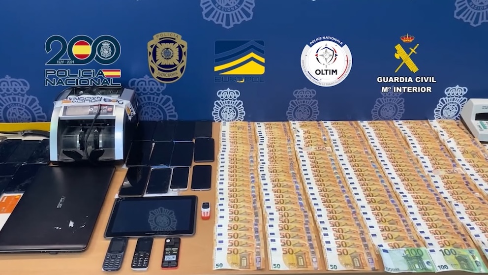 Policia dinero