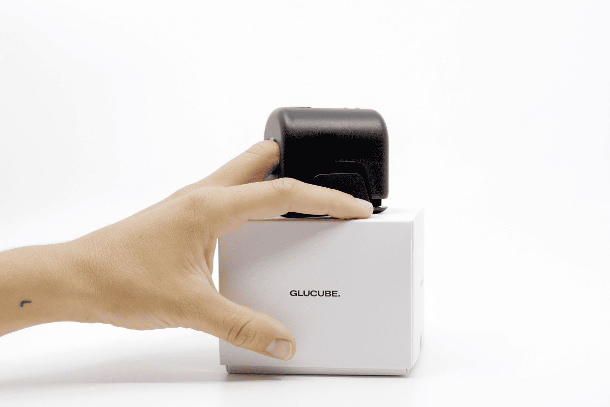 Diabetes GLUCUBE Device use
