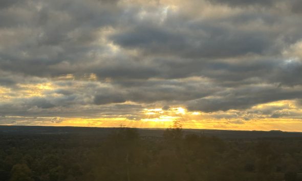 Amanecer campo nubes