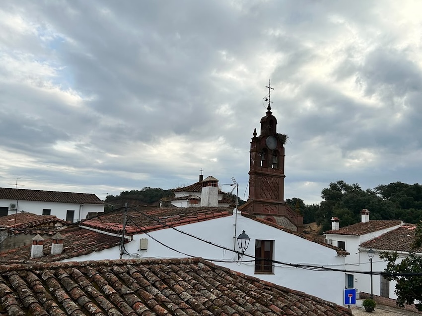 Iglesia corteconcepcion nubes