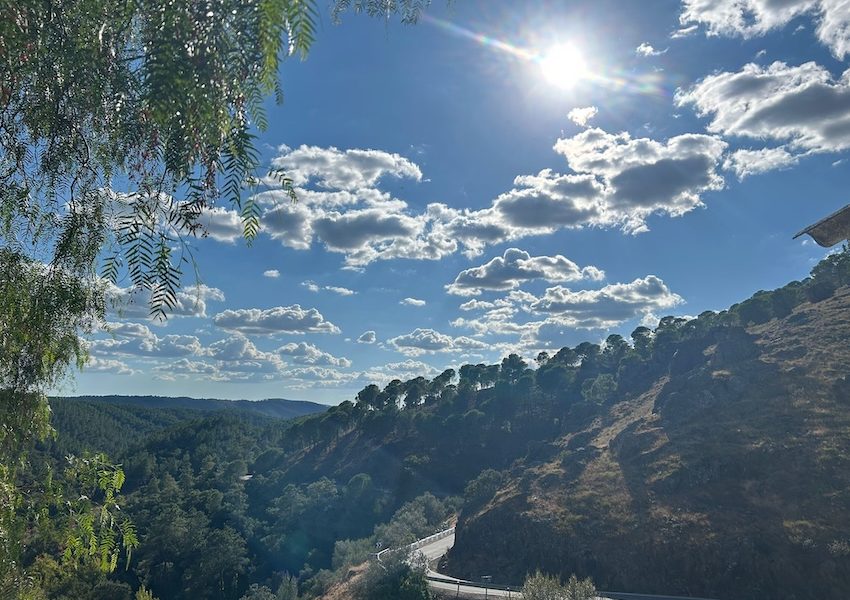 Nubes paisaje montanas