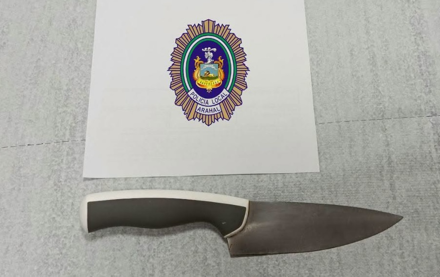 cuchillo policia